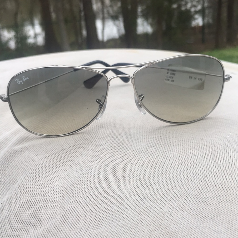 New with Tags RayBan 3362 silver aviators